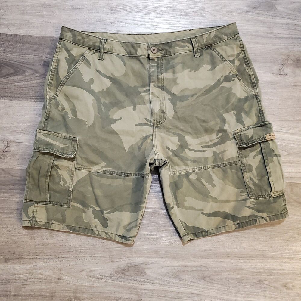 Wrangler Mens 38R Camo Cargo Shorts Summer Grunge Streetwear
